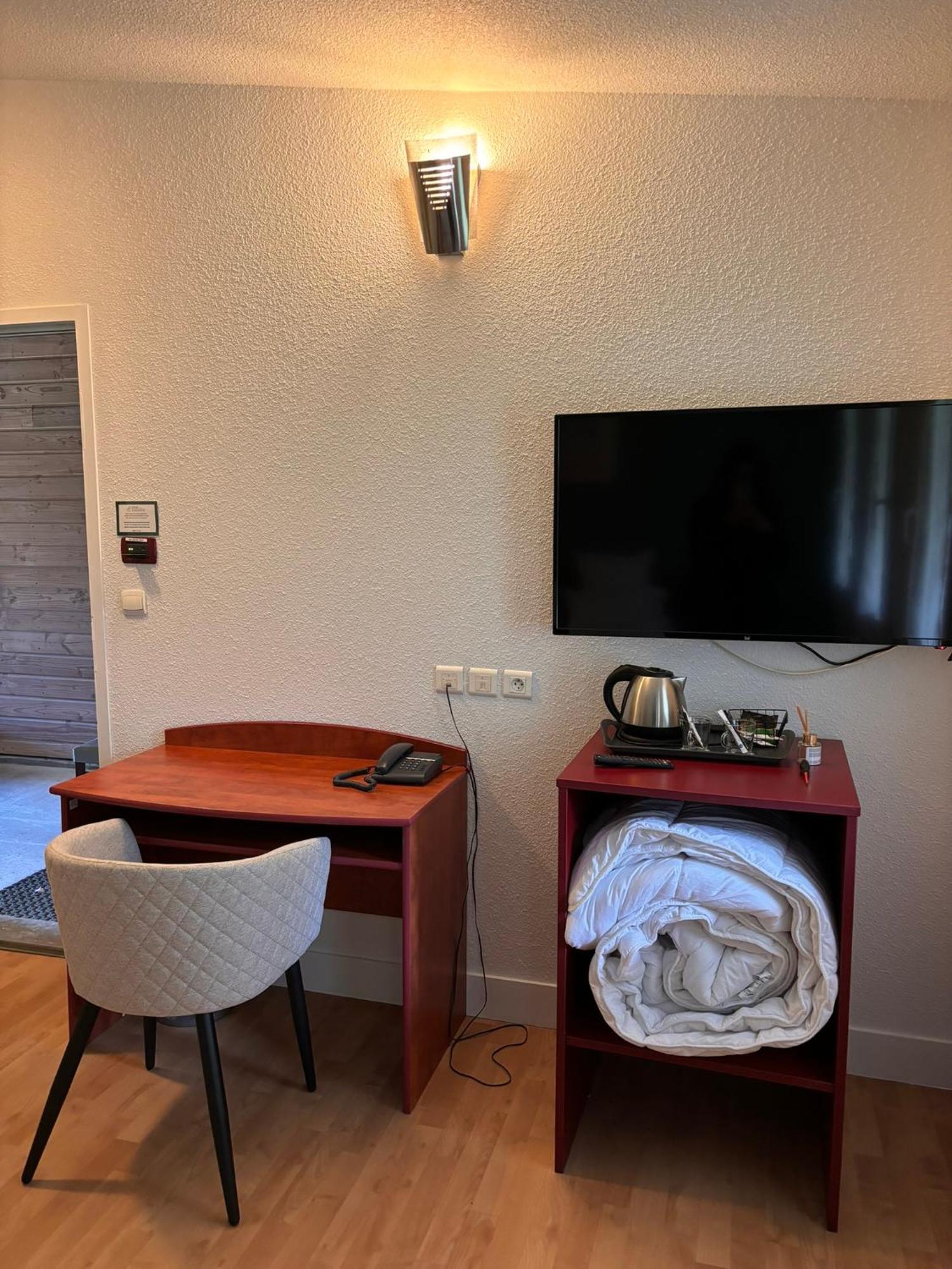 Hotel - Domaine De La Blanchardiere - Le Mans Changé Dış mekan fotoğraf