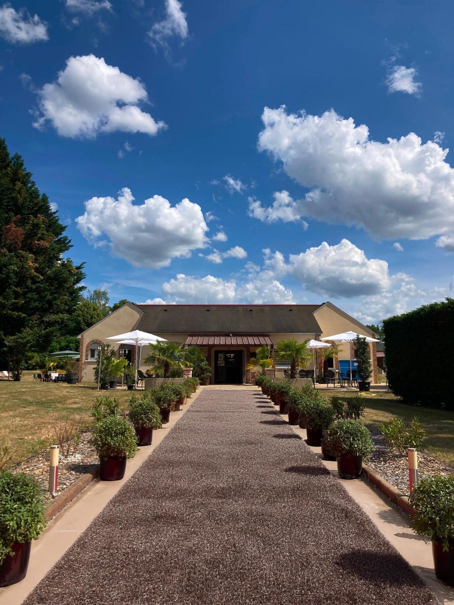 Hotel - Domaine De La Blanchardiere - Le Mans Changé Dış mekan fotoğraf