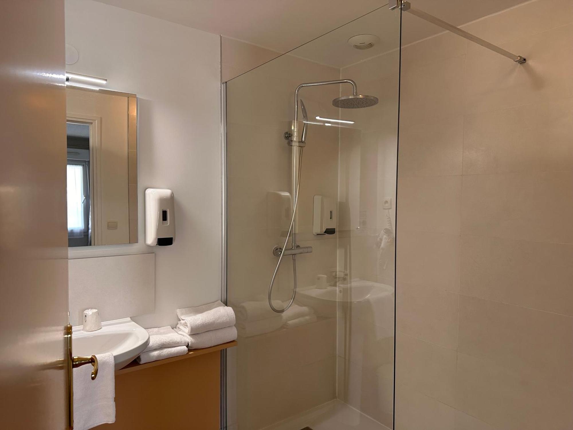 Hotel - Domaine De La Blanchardiere - Le Mans Changé Dış mekan fotoğraf