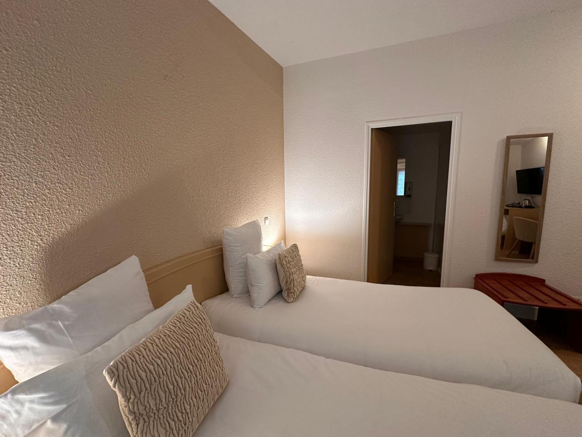 Hotel - Domaine De La Blanchardiere - Le Mans Changé Dış mekan fotoğraf