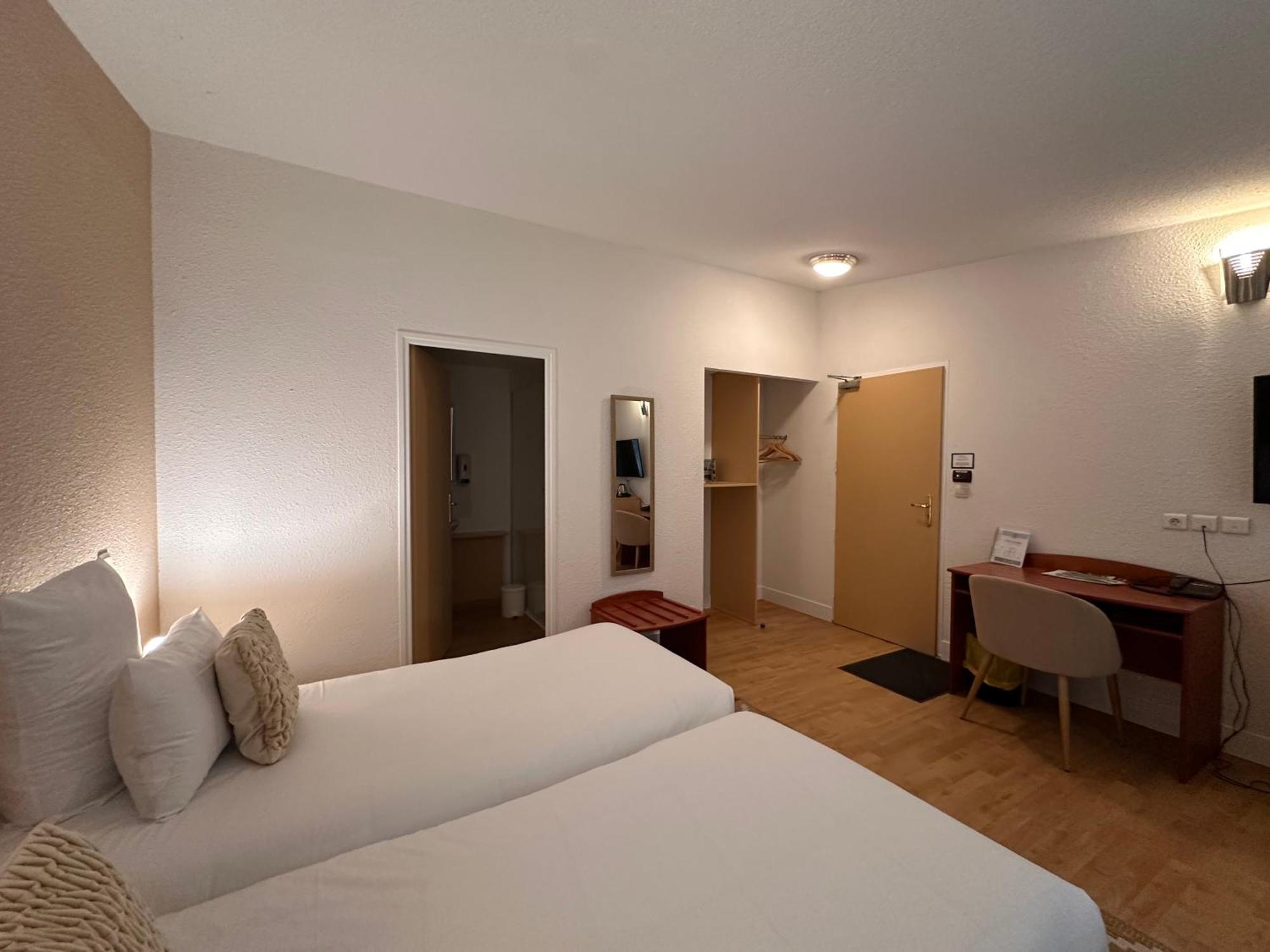 Hotel - Domaine De La Blanchardiere - Le Mans Changé Dış mekan fotoğraf